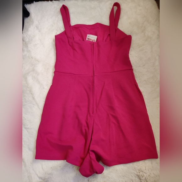 Crystal Sky pink Romper - Picture 2 of 2